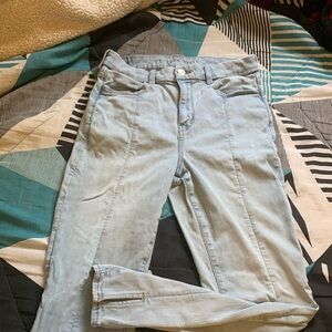 American eagle stretch fit skinny Jean with slits on bottom